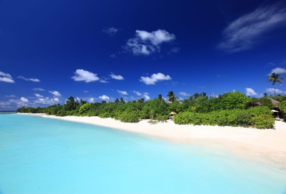 975x660_10_beach_villa_aerial2