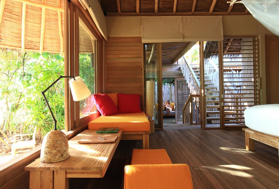 975x660_22_beach_villa_bedroom2