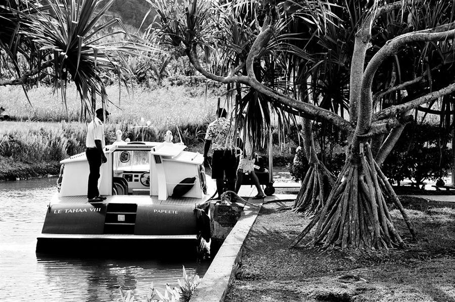 le-taha-a-island-resort-spa-boat-transfer