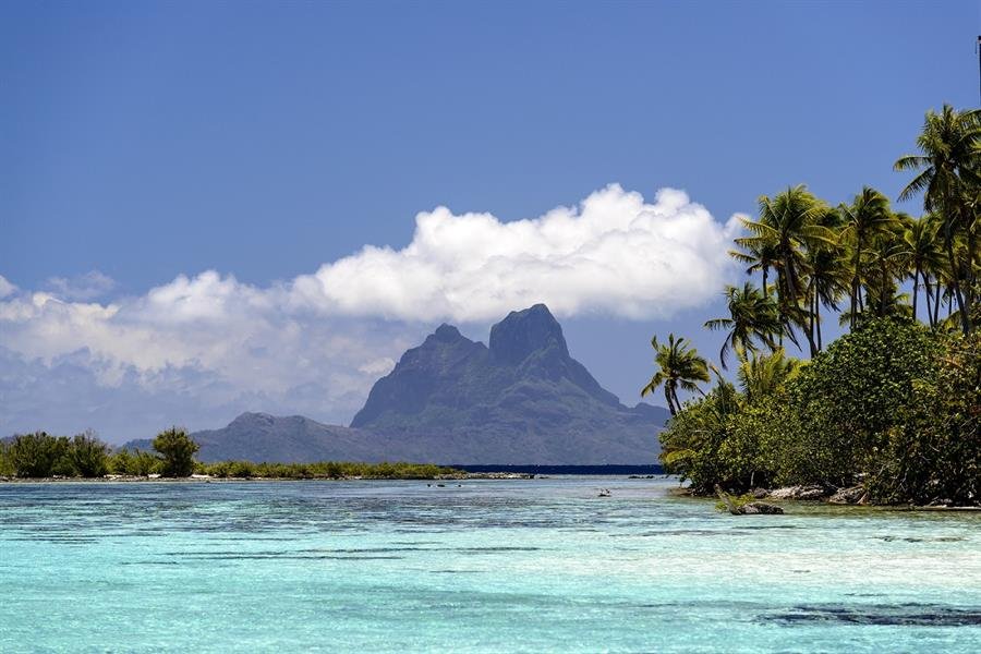 le-taha-a-island-resort-spa-bora-bora-overwater-suite