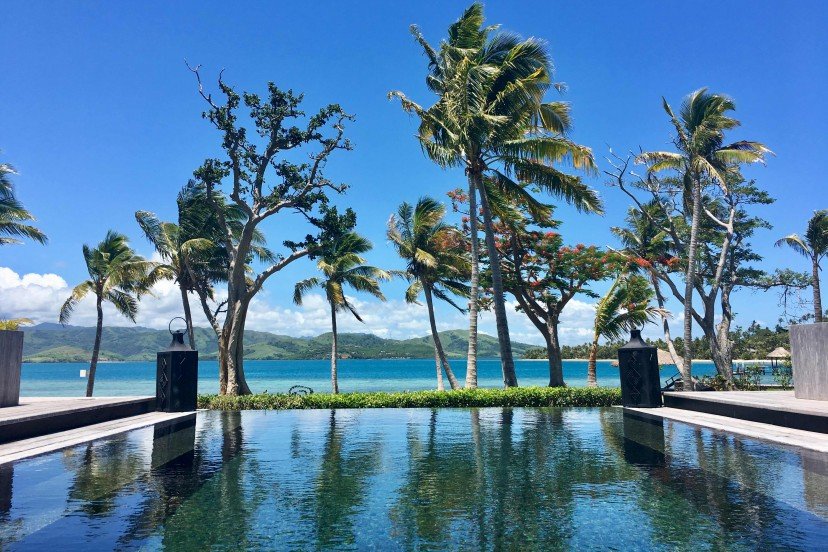 dolphin3857223-dolphin-island-hotel-fiji-islands