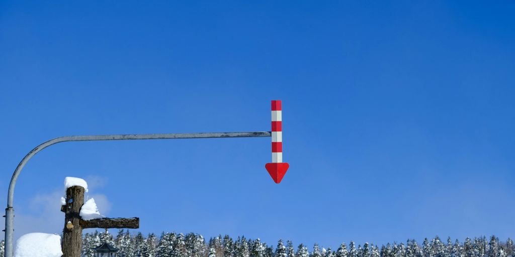 Read more about the article Heli-Ski with Ex-Olympians: Where to Train and Stay in Five-Star Comfort