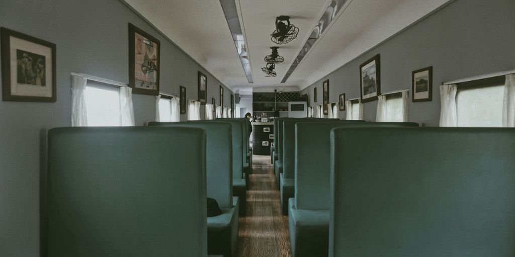 Read more about the article Charter Your Own Rail Car: Luxury Sleeper and Dining Cars Explained